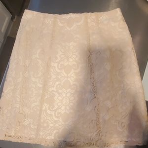 NWT NY & CO Cream Lace skirt